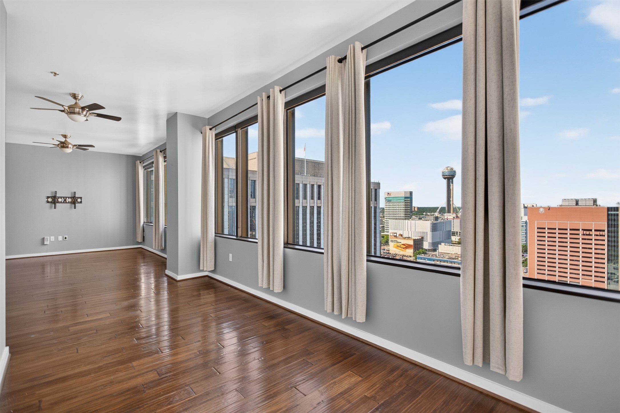 1200 Main Street 1506