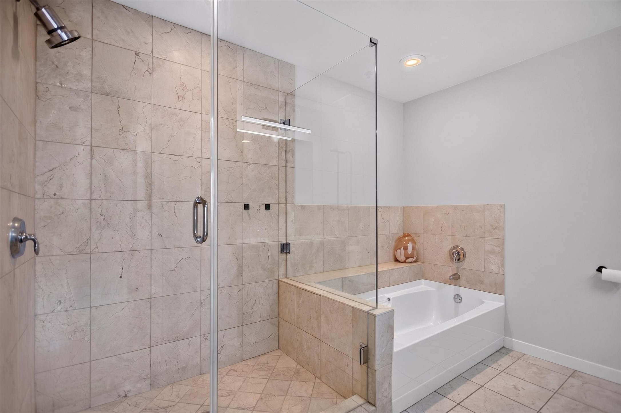 1200 Main Street 1506