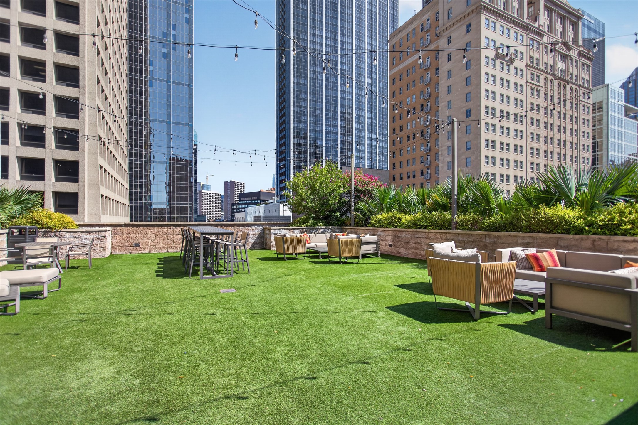 1200 Main Street 1506