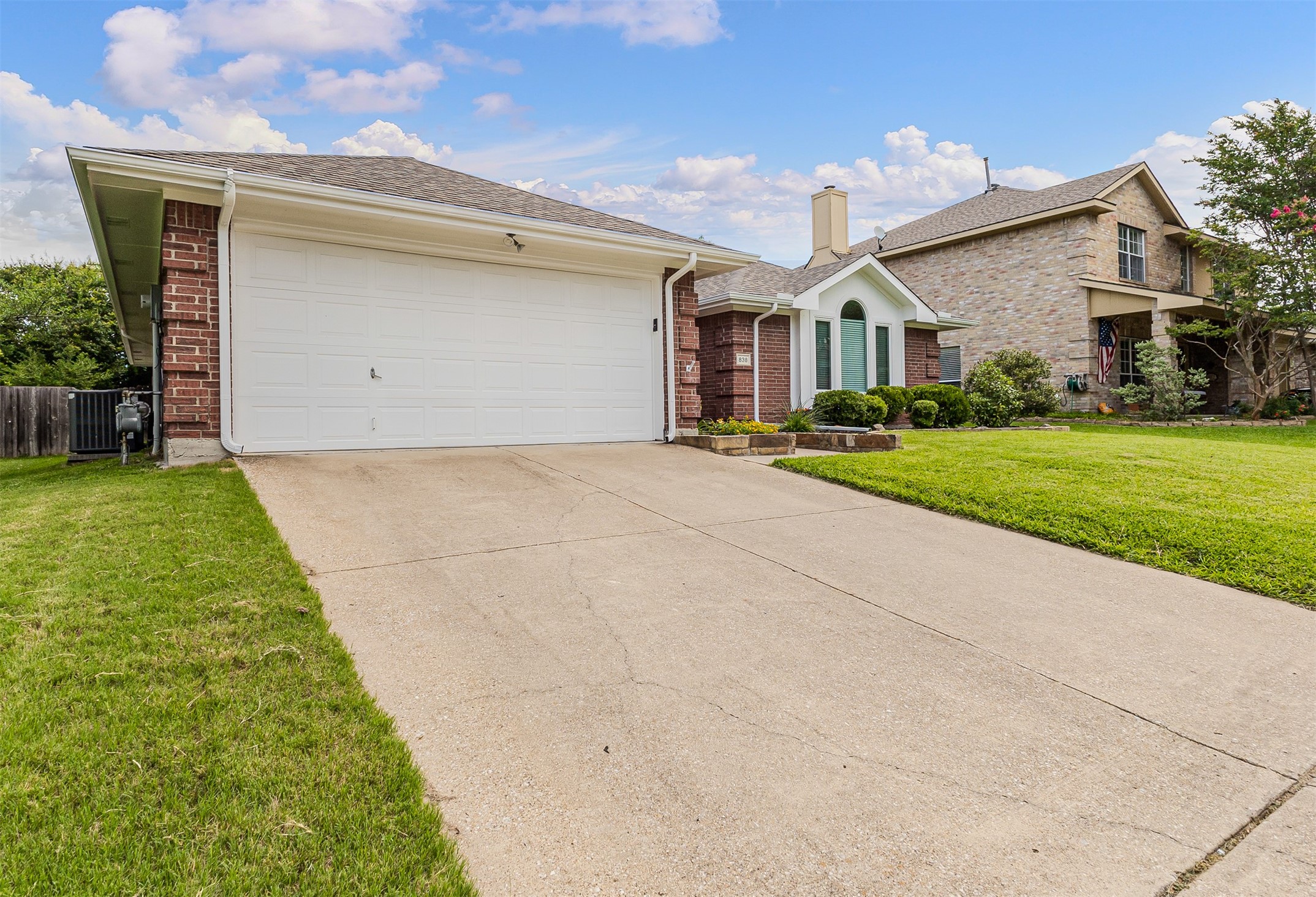 838 Oak Hollow Lane