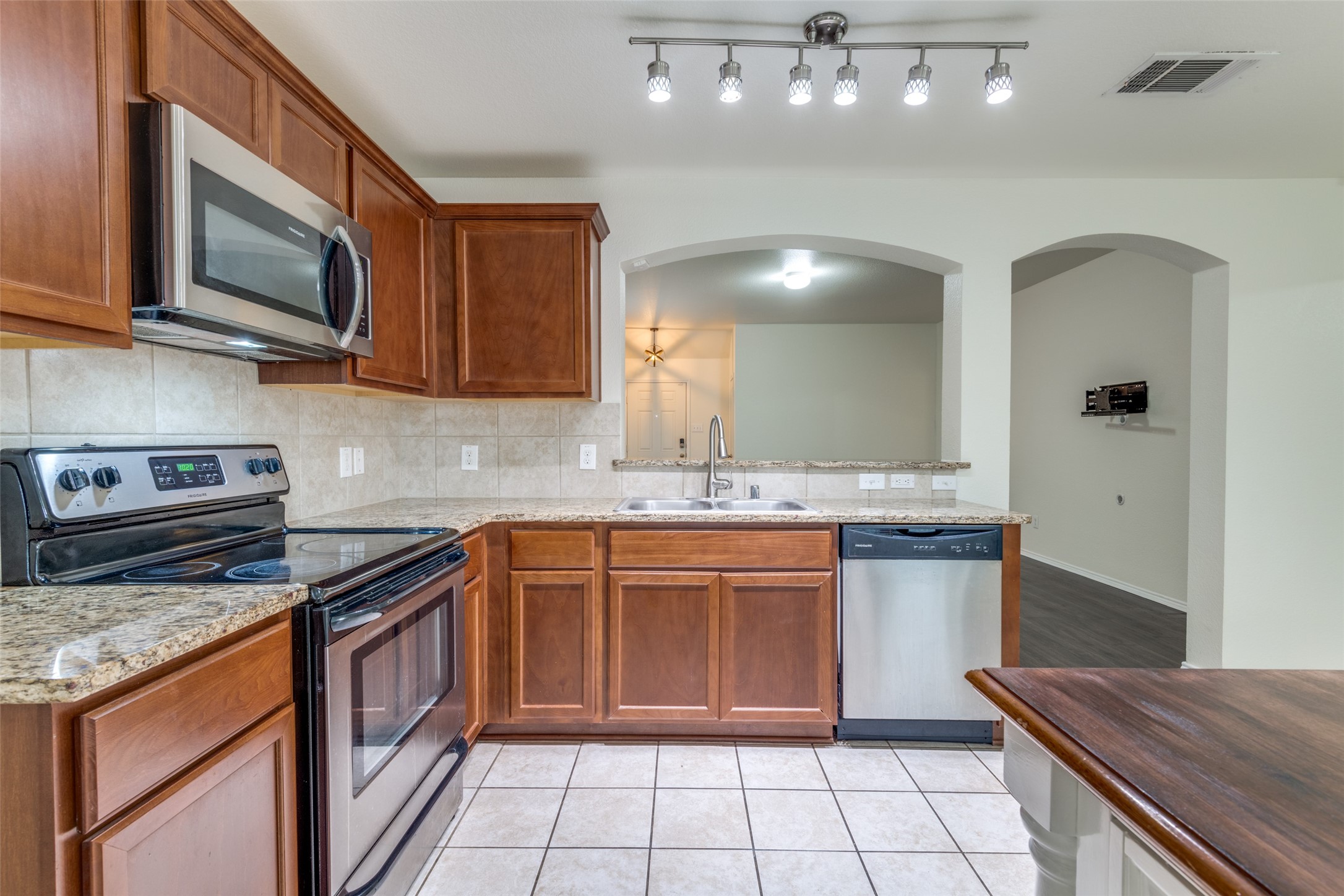 1280 Ophelia Road