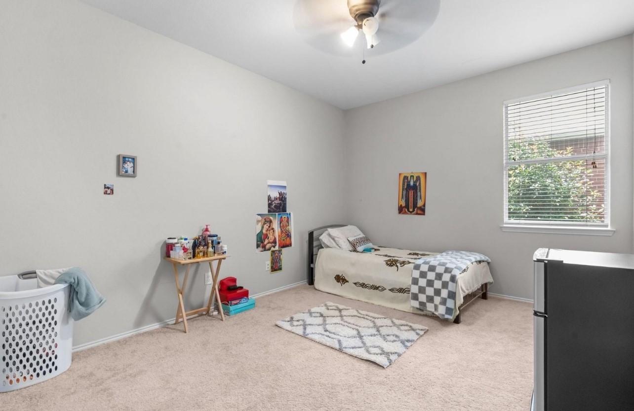 8414 Seafield Lane