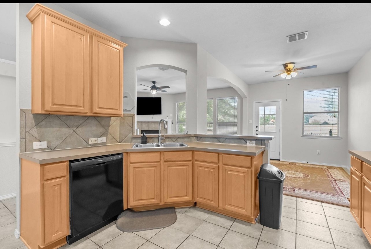 8414 Seafield Lane