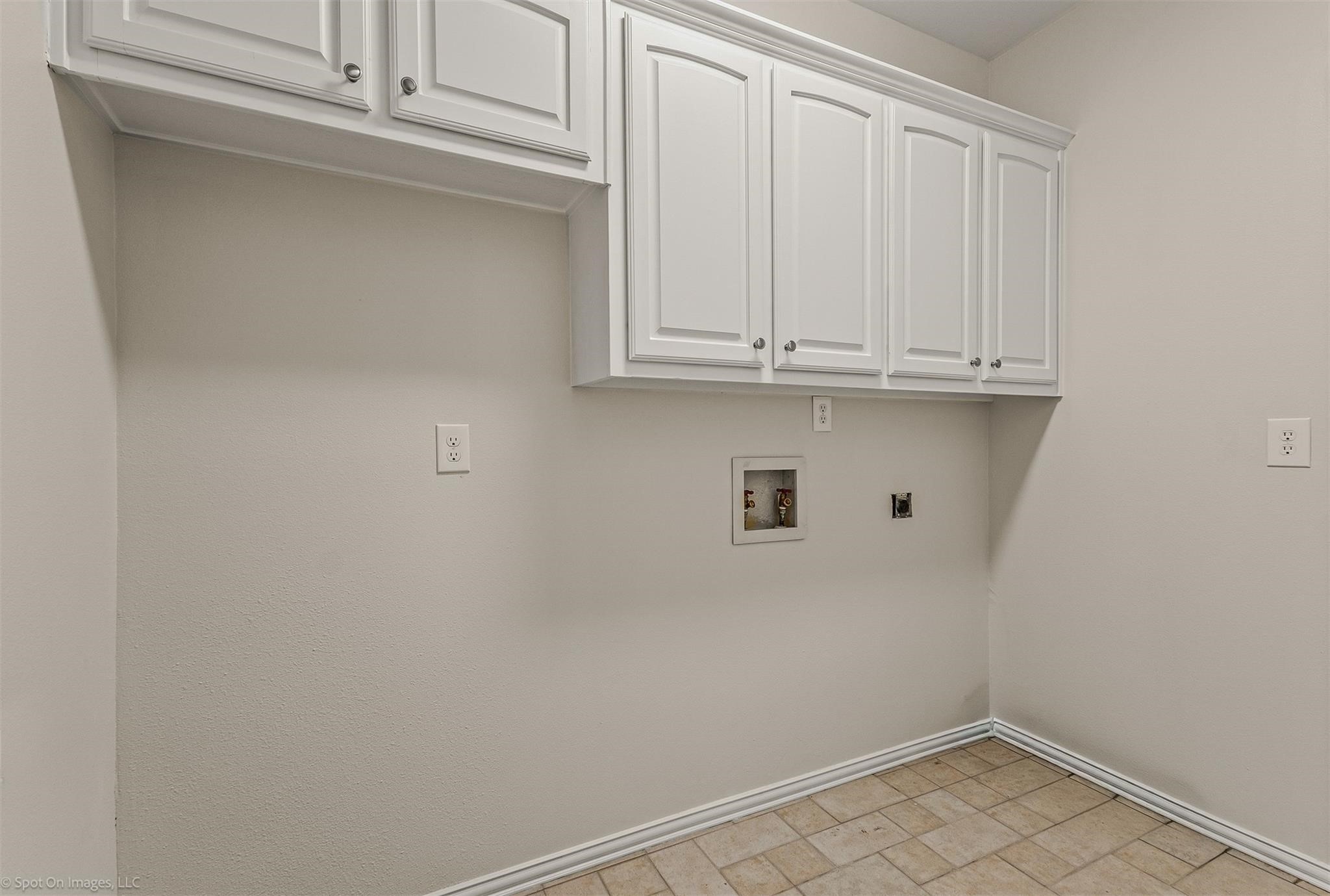 15183 Valley View