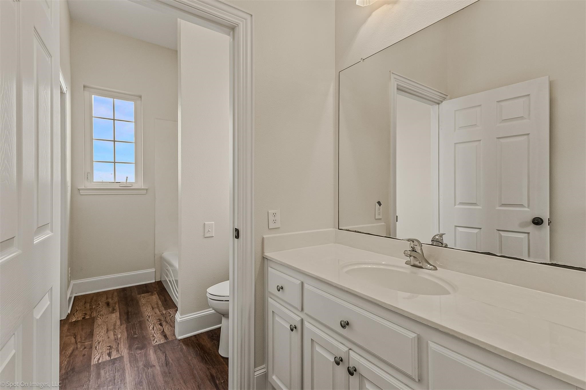 15183 Valley View