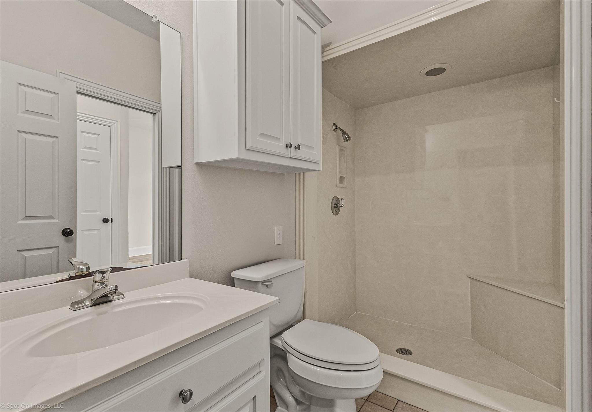 15183 Valley View