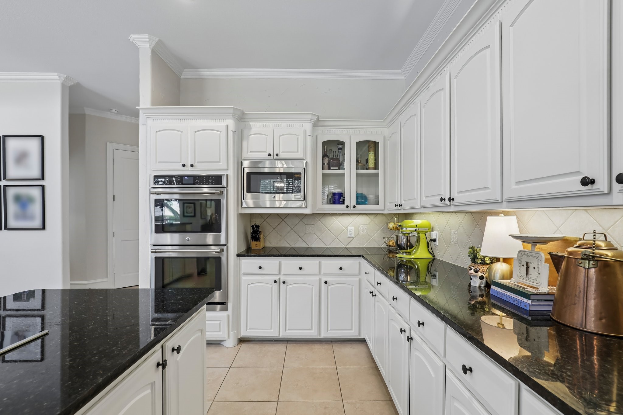 812 White Buffalo Lane