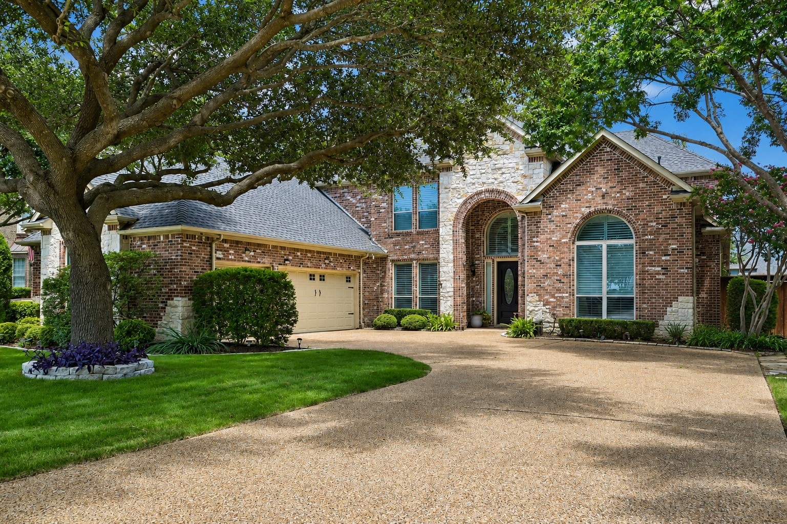 812 White Buffalo Lane