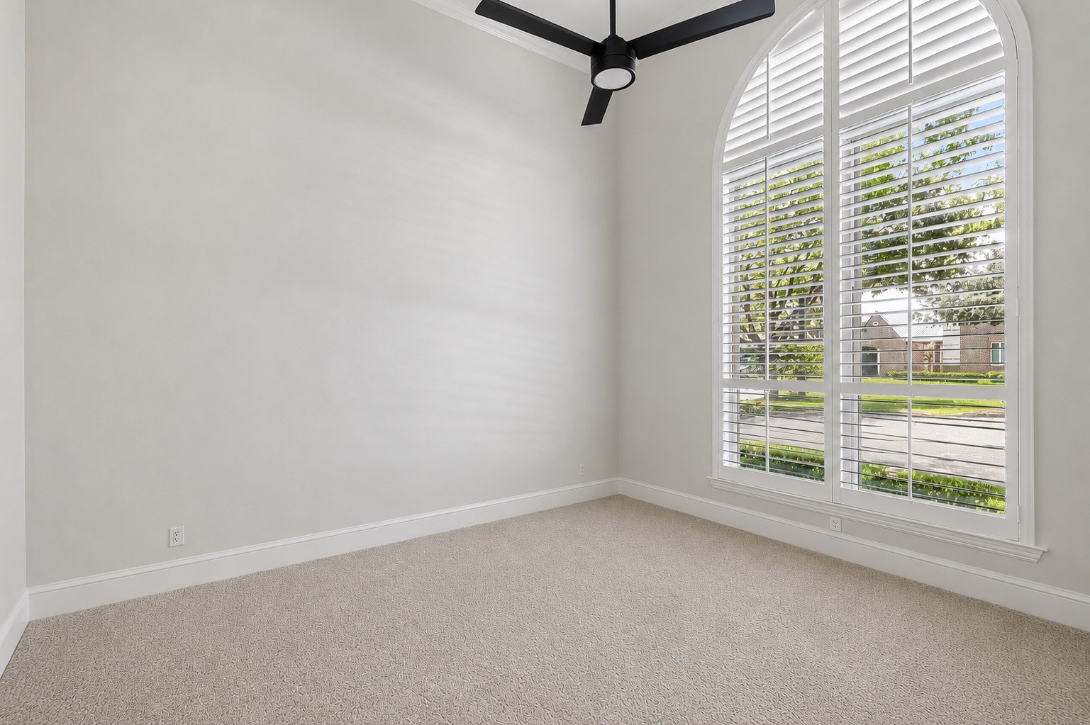 812 White Buffalo Lane