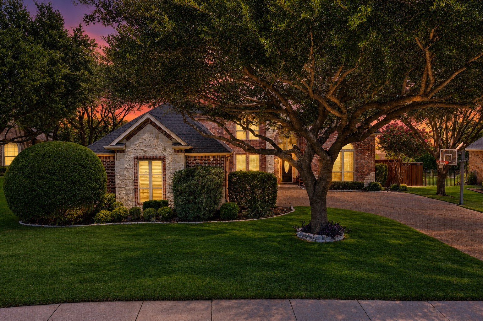 812 White Buffalo Lane