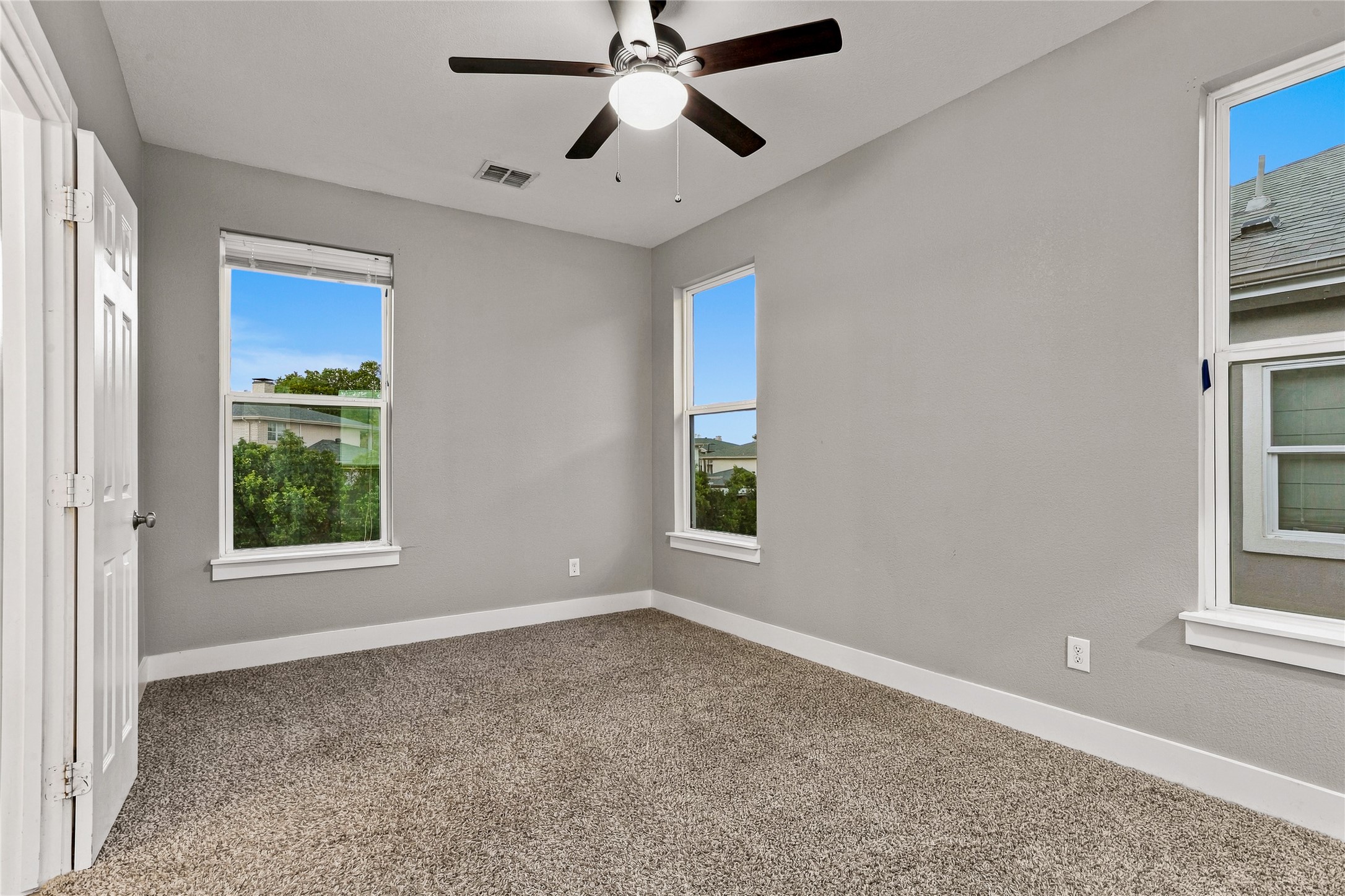5505 Longcrest Drive