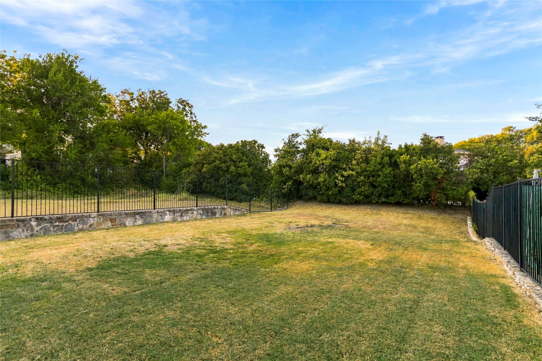 5505 Longcrest Drive
