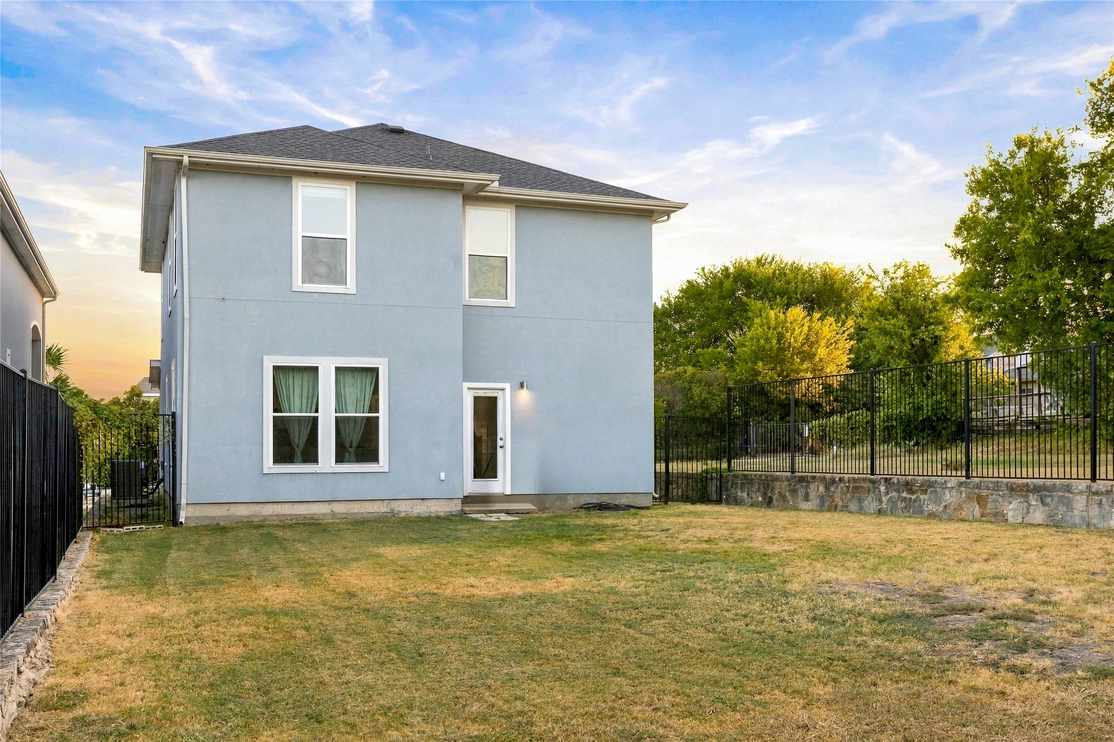 5505 Longcrest Drive