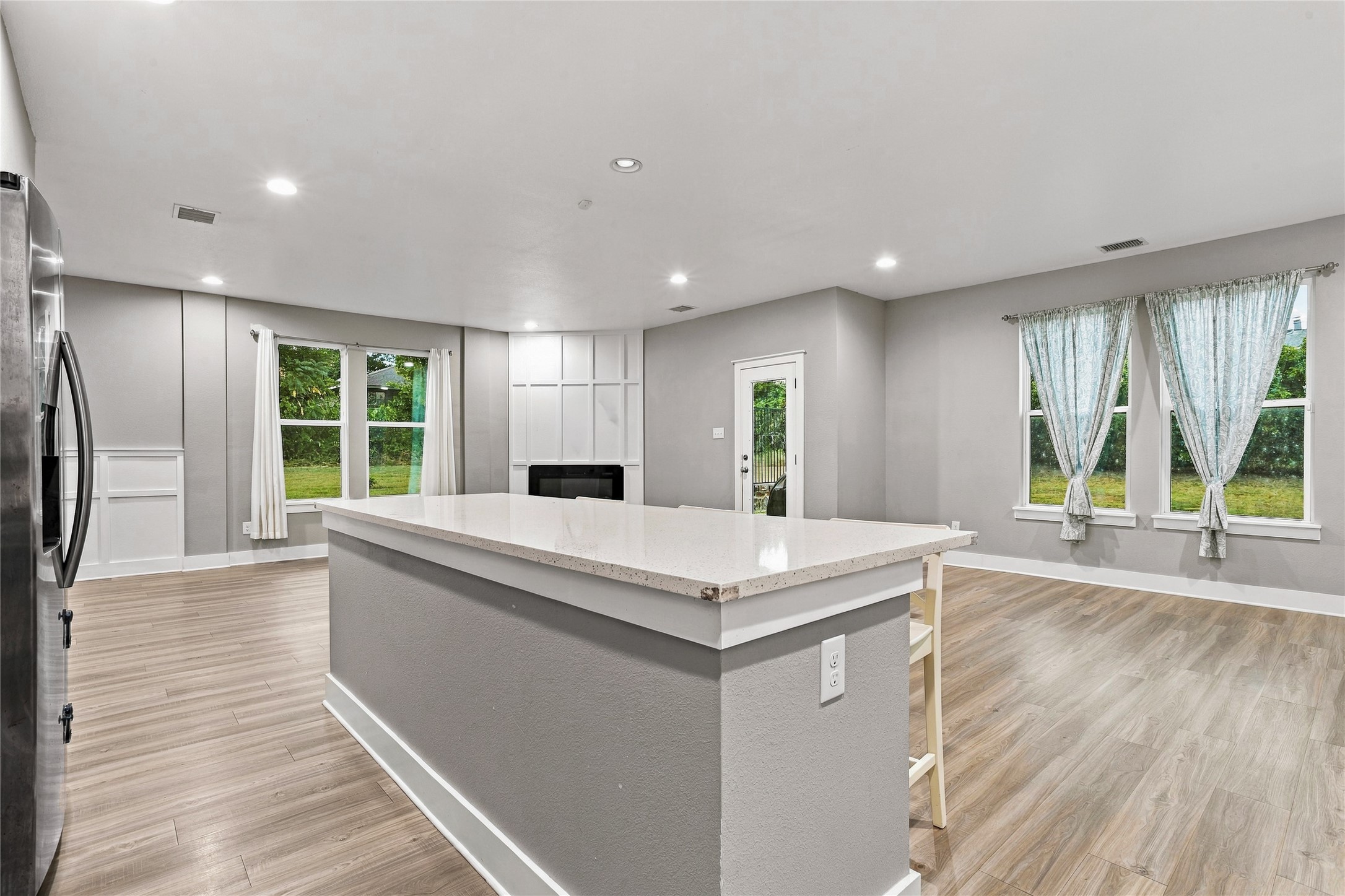 5505 Longcrest Drive