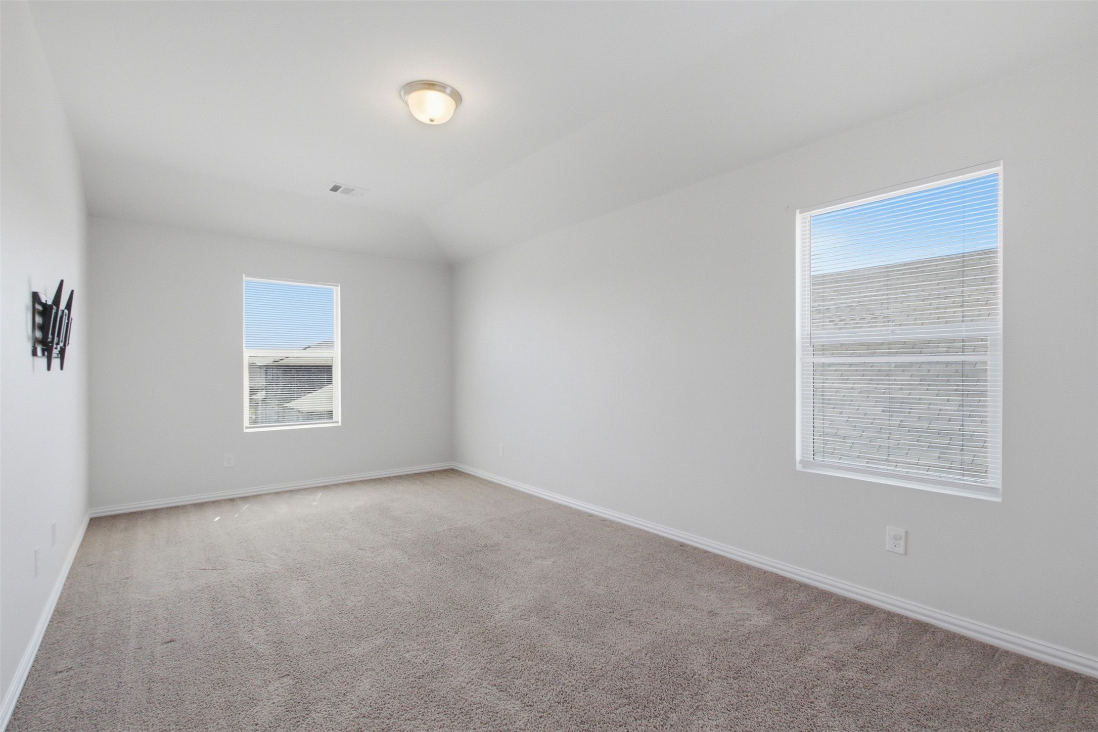 1335 Black Canyon Avenue