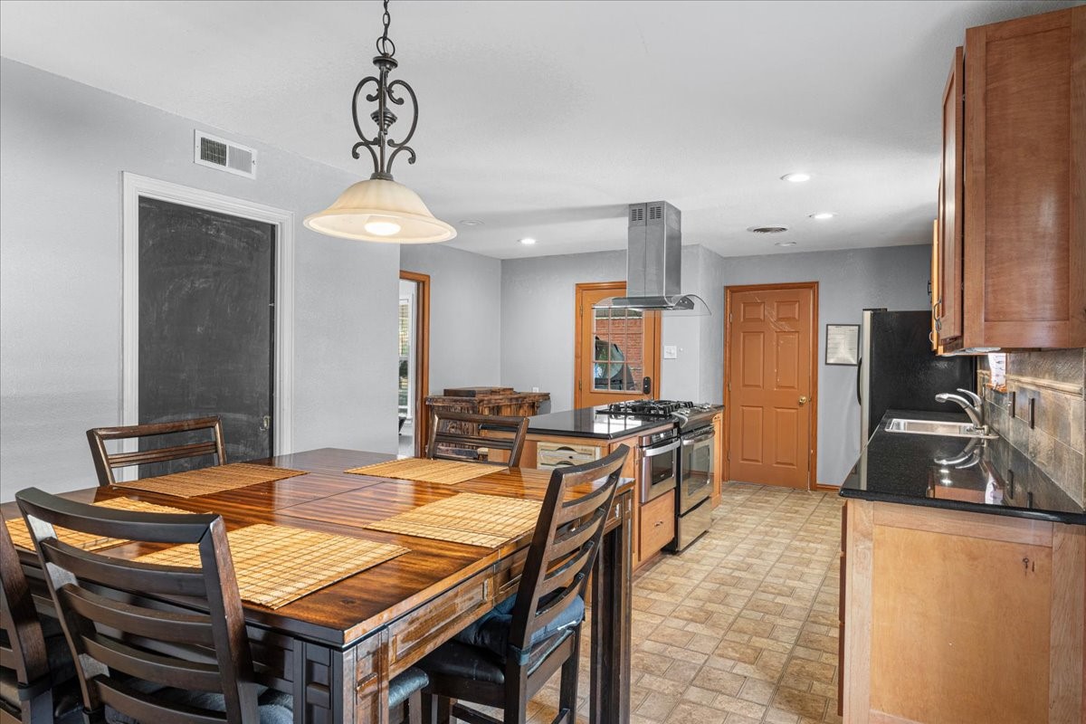 1412 Arlington Drive