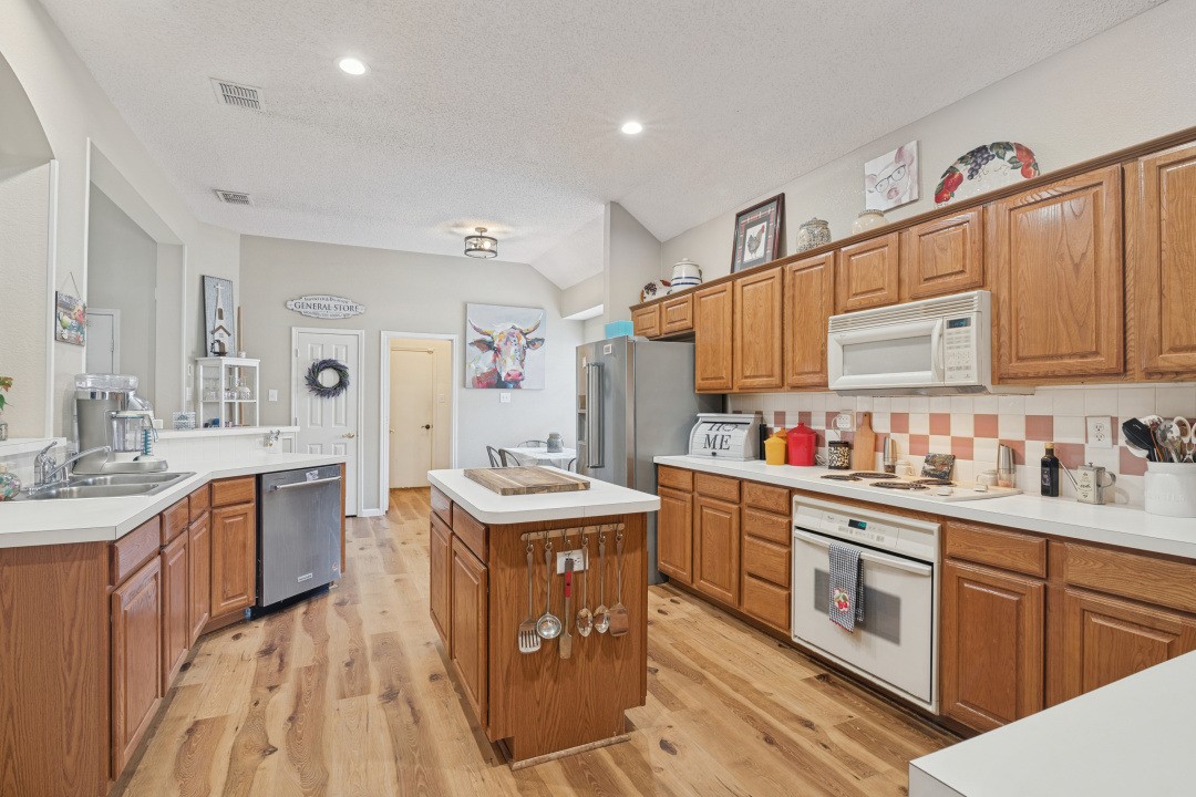 4914 Petersburg Drive