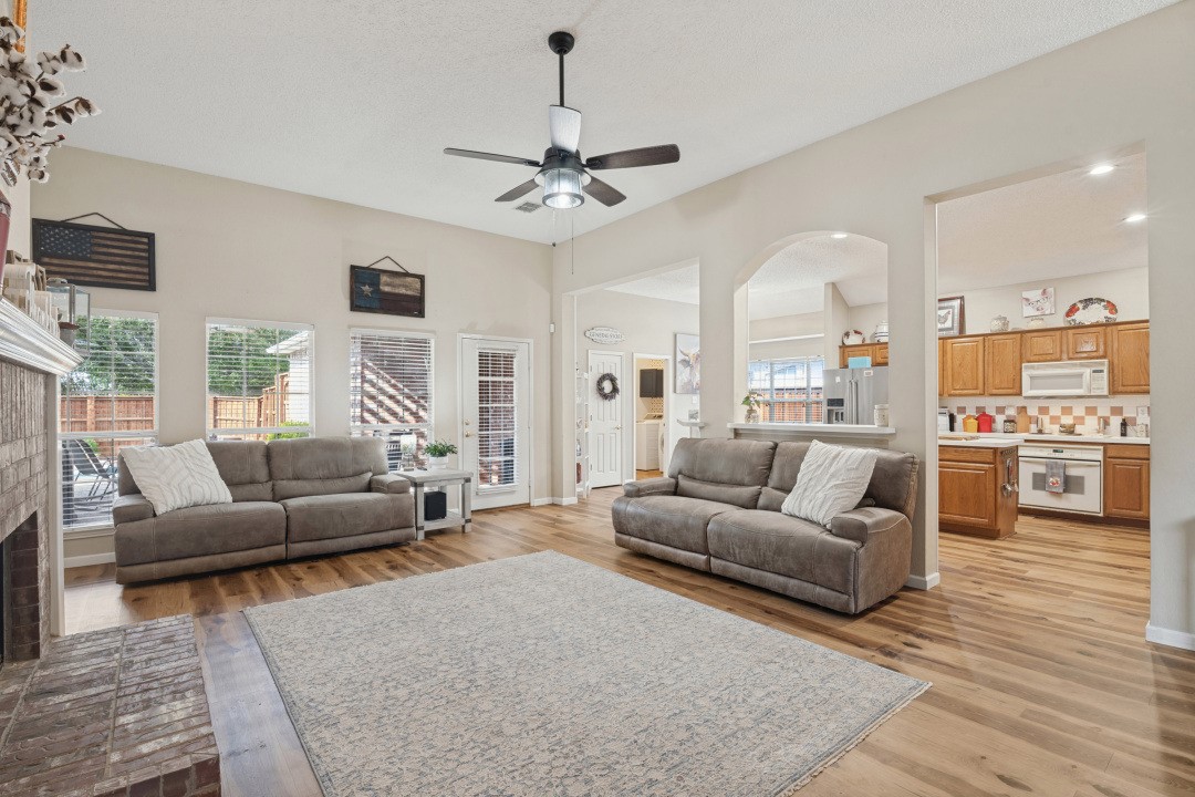4914 Petersburg Drive