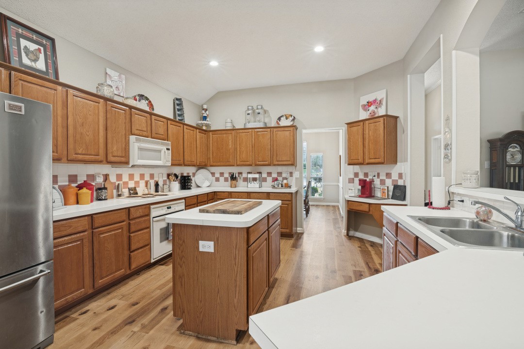 4914 Petersburg Drive