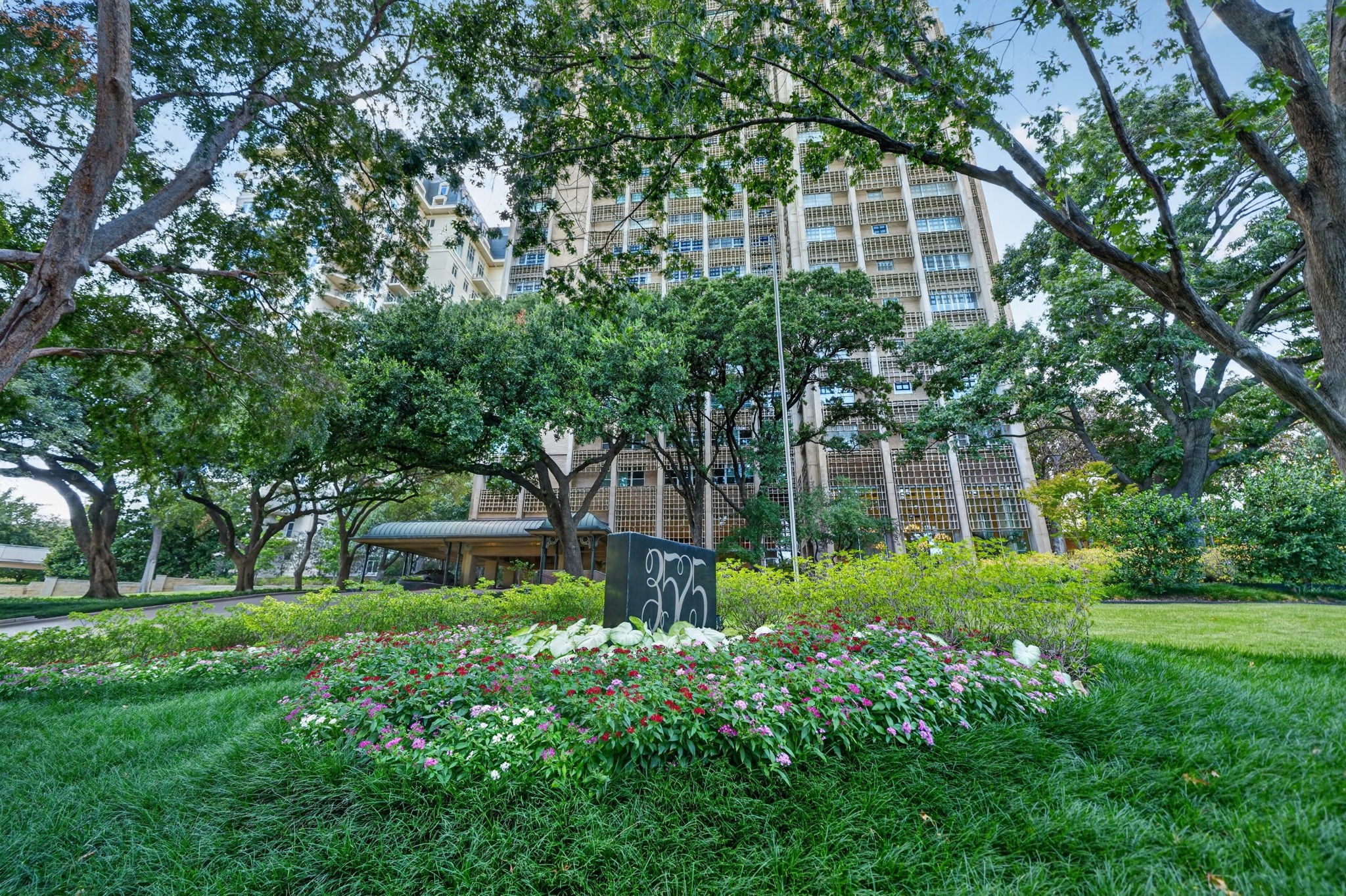 3525 Turtle Creek Boulevard 17B