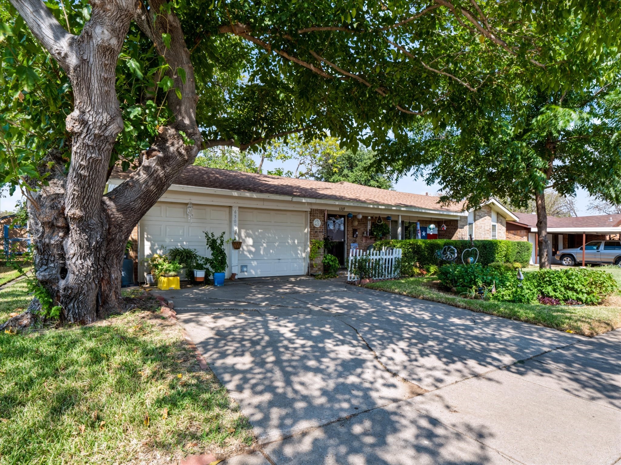 6309 Solona Circle N