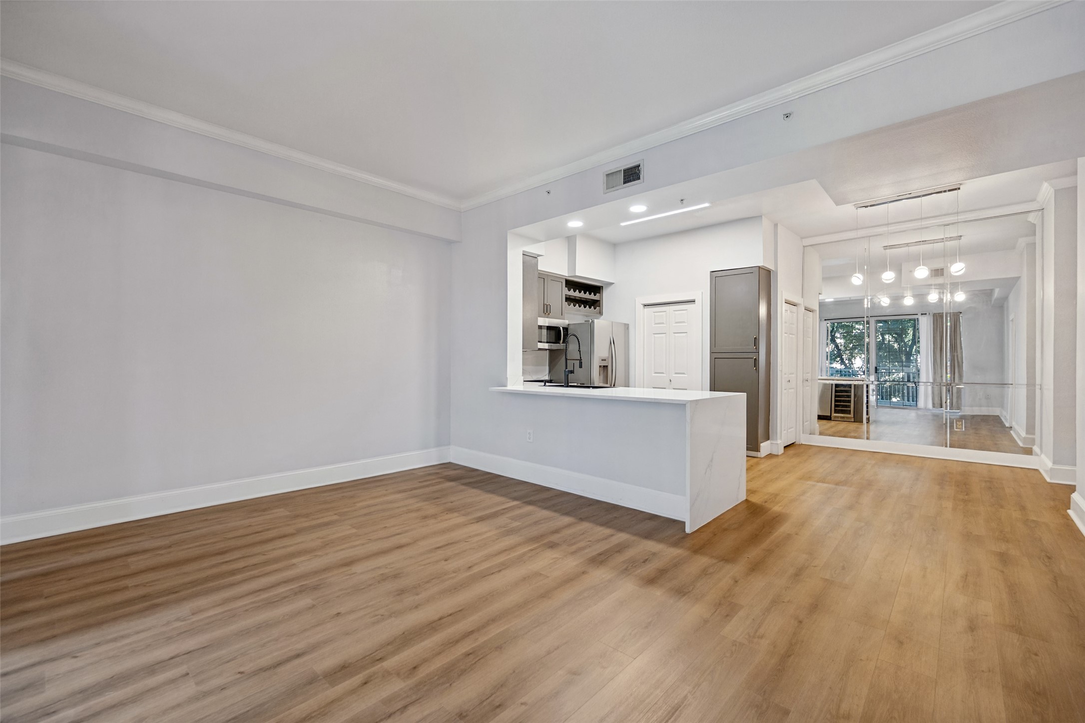 3225 Turtle Creek Boulevard 334
