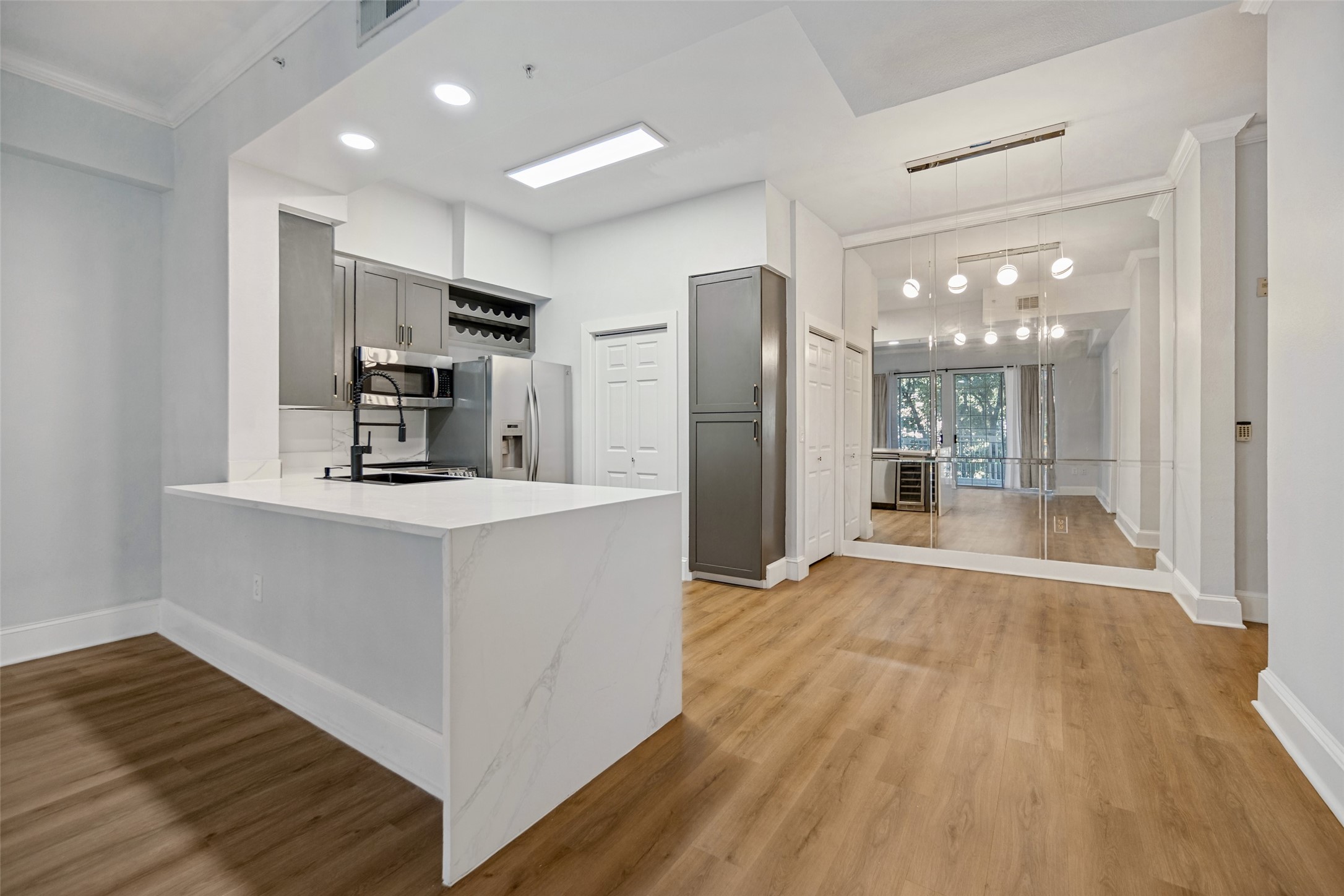 3225 Turtle Creek Boulevard 334