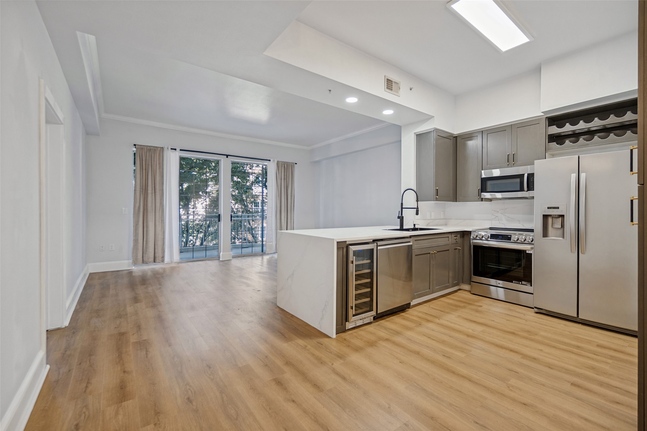 3225 Turtle Creek Boulevard 334