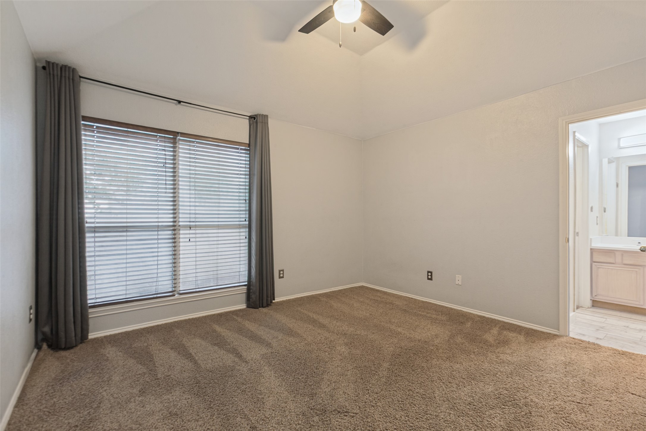3815 Brandon Park Drive