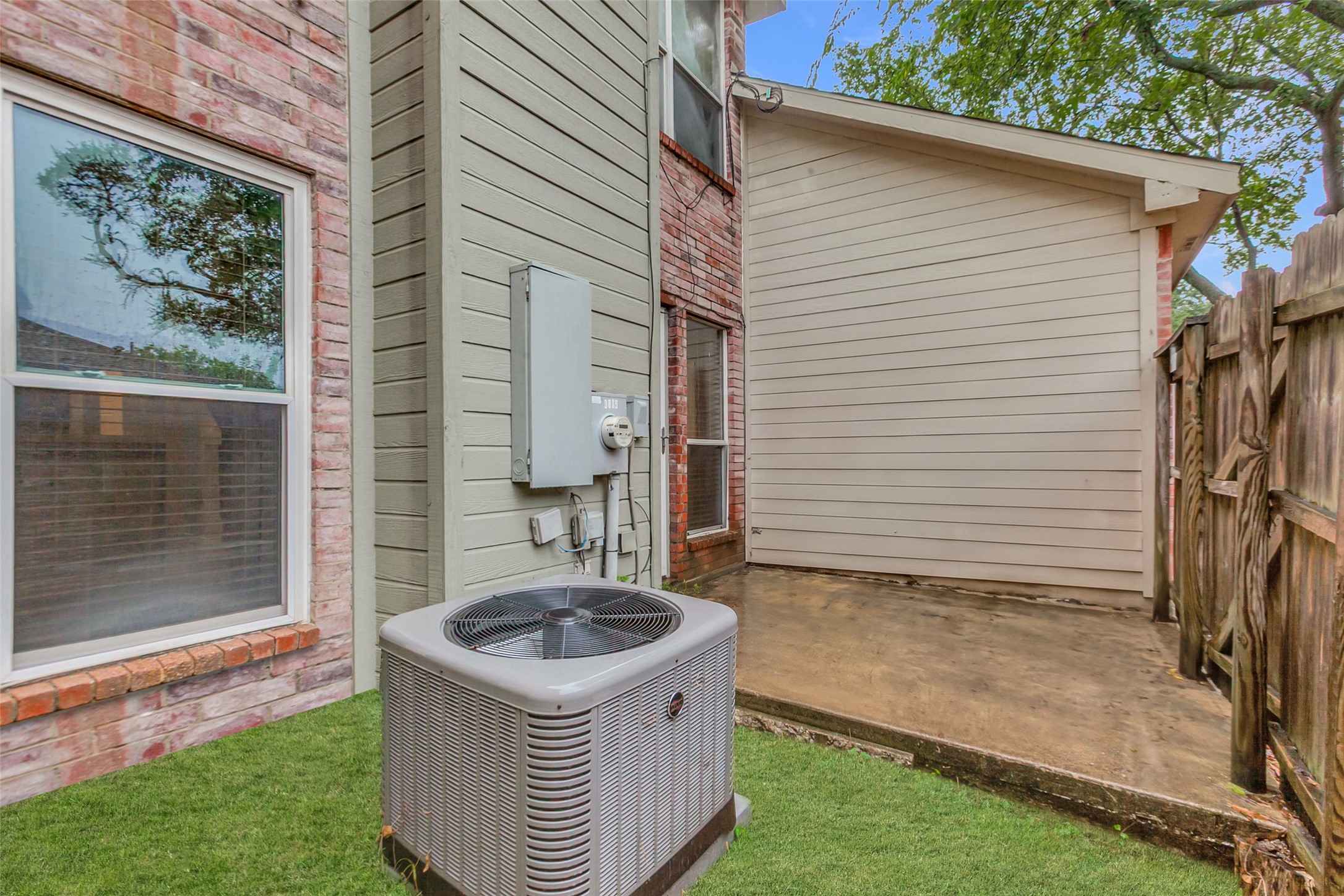3815 Brandon Park Drive