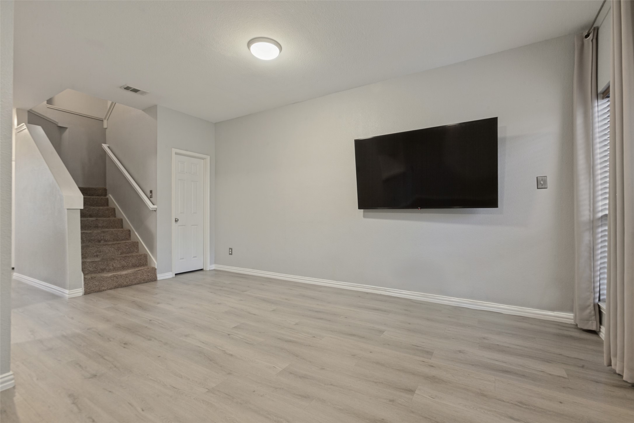 3815 Brandon Park Drive