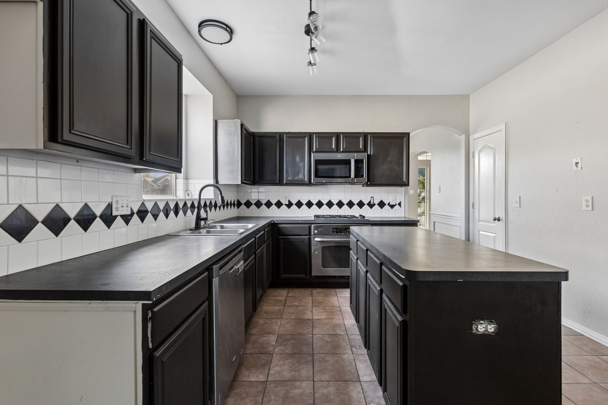 3601 Charleston Drive