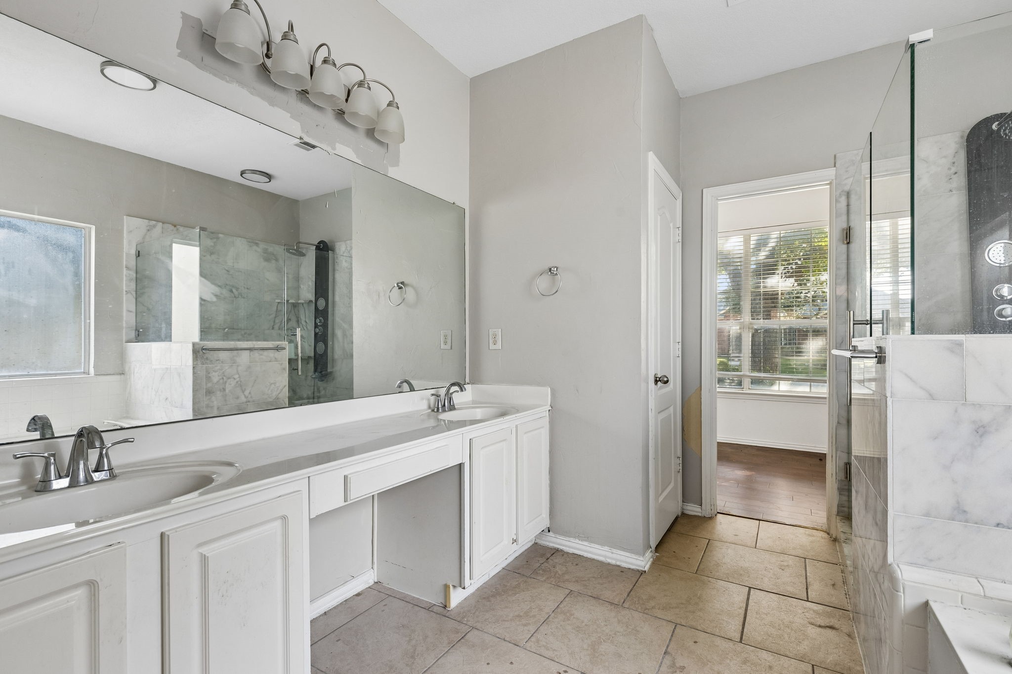 3601 Charleston Drive
