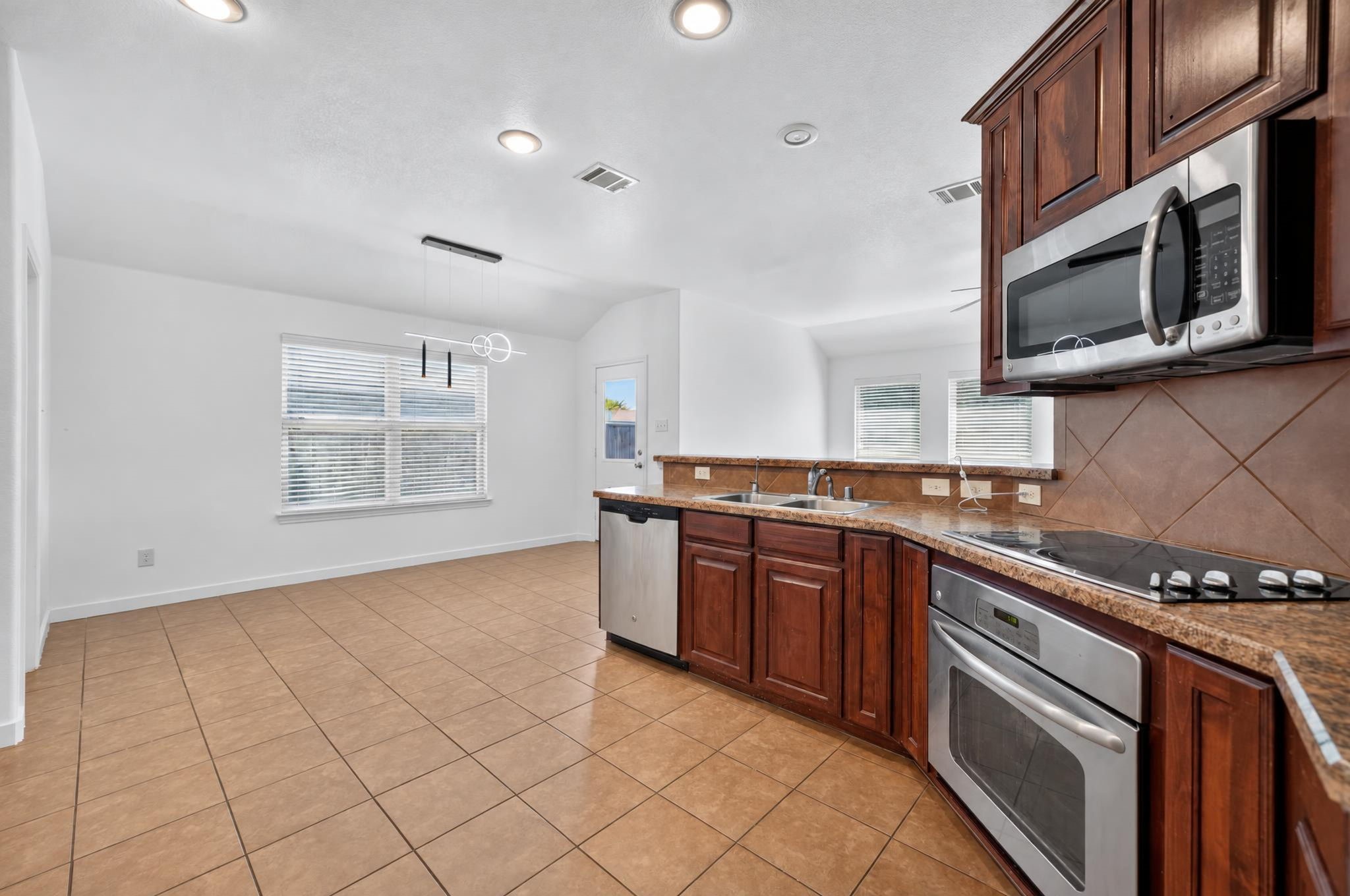 1048 Mercury Drive