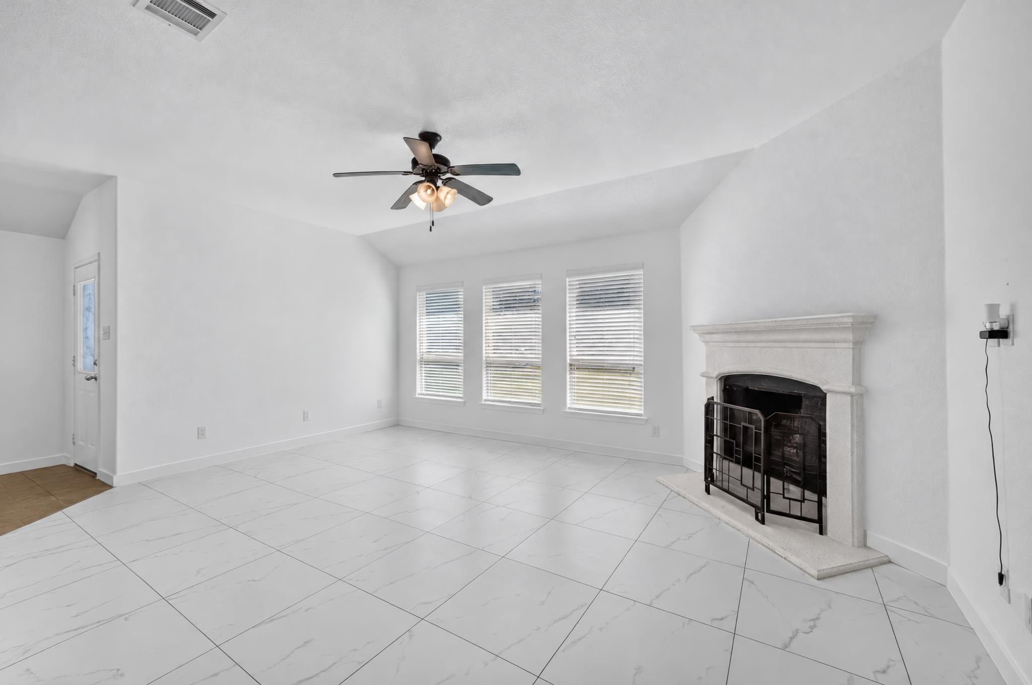 1048 Mercury Drive