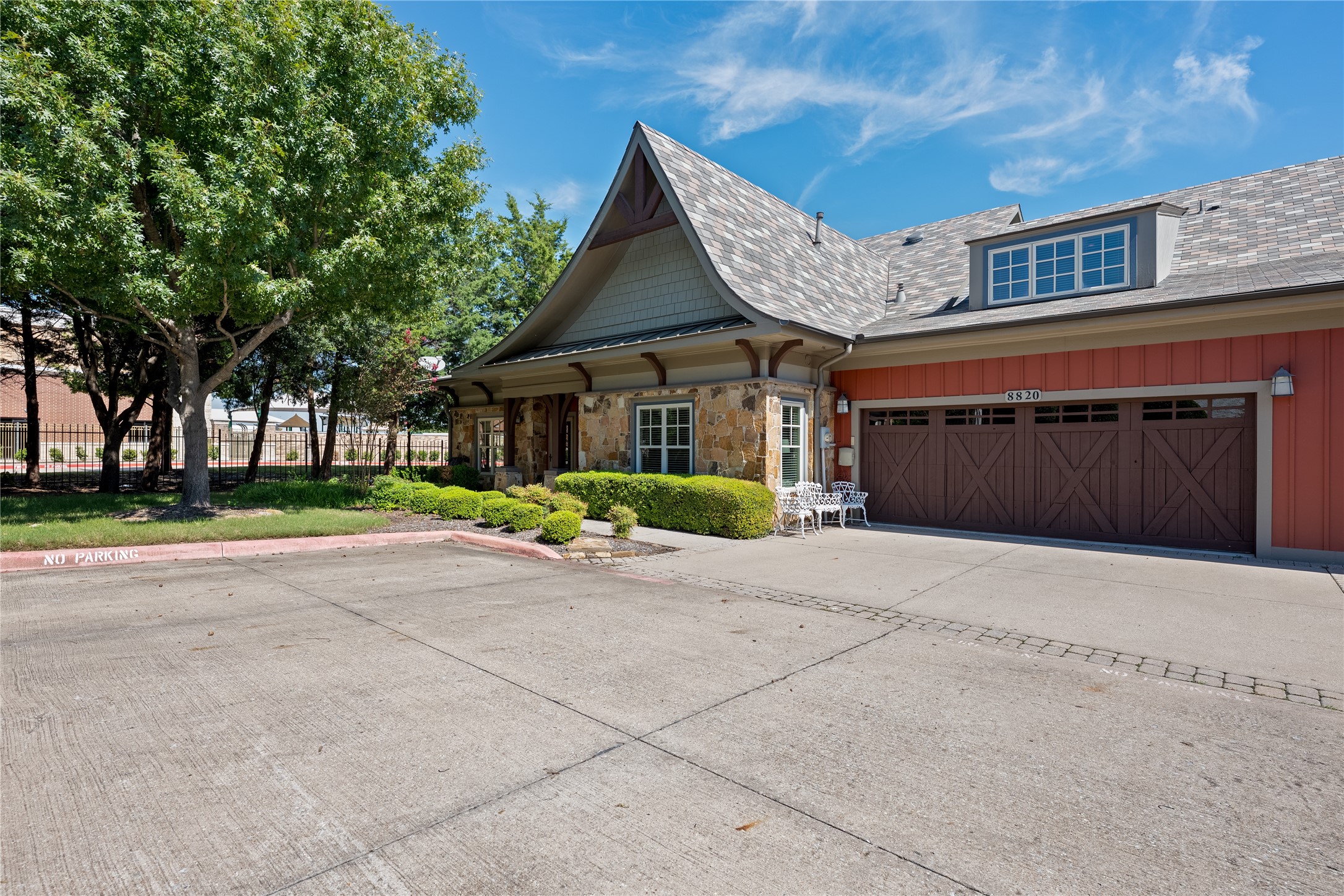 8820 Dewland Drive 3204