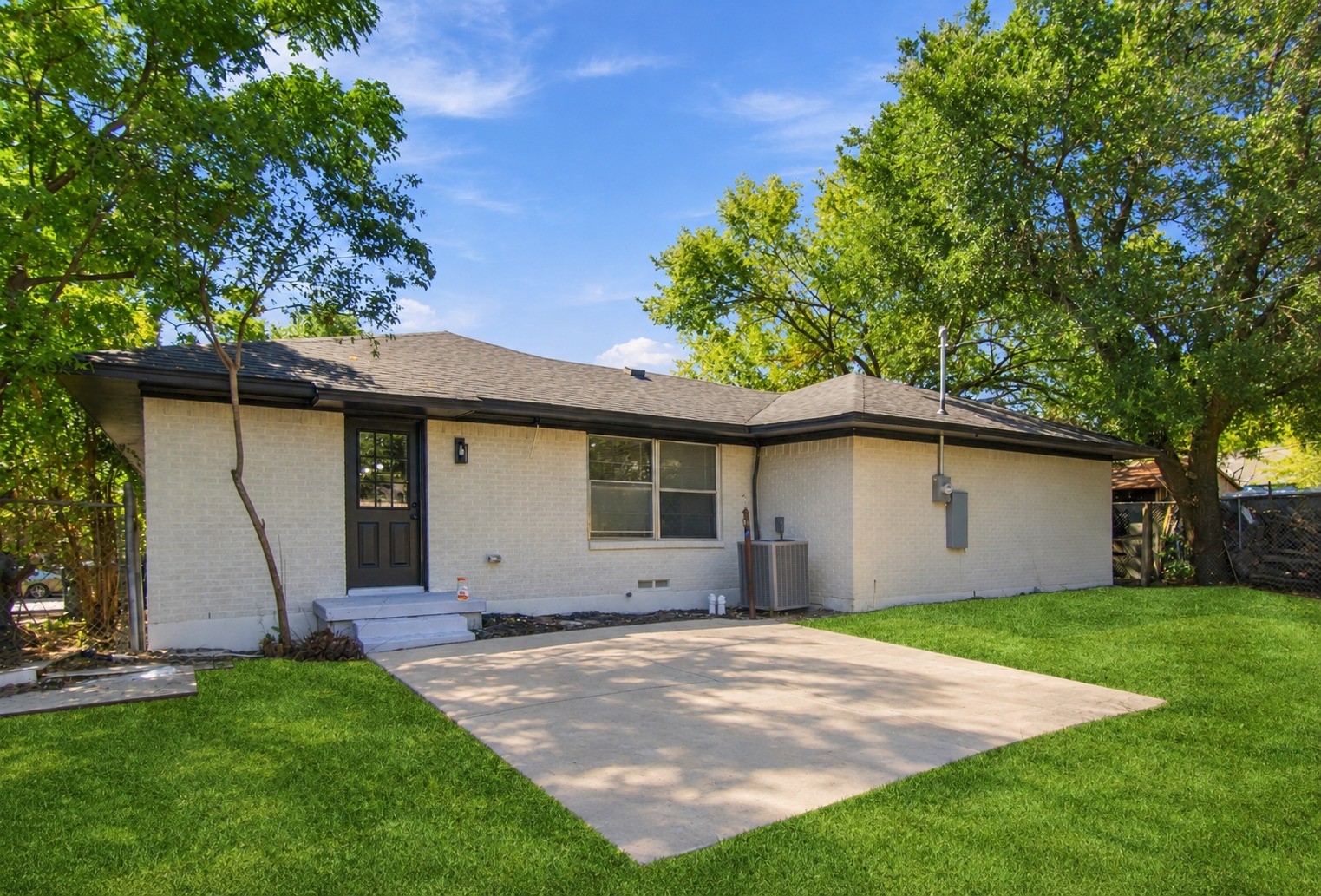3049 Latham Drive