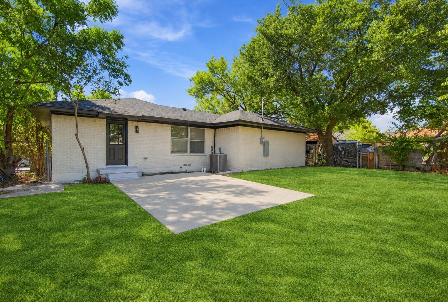 3049 Latham Drive