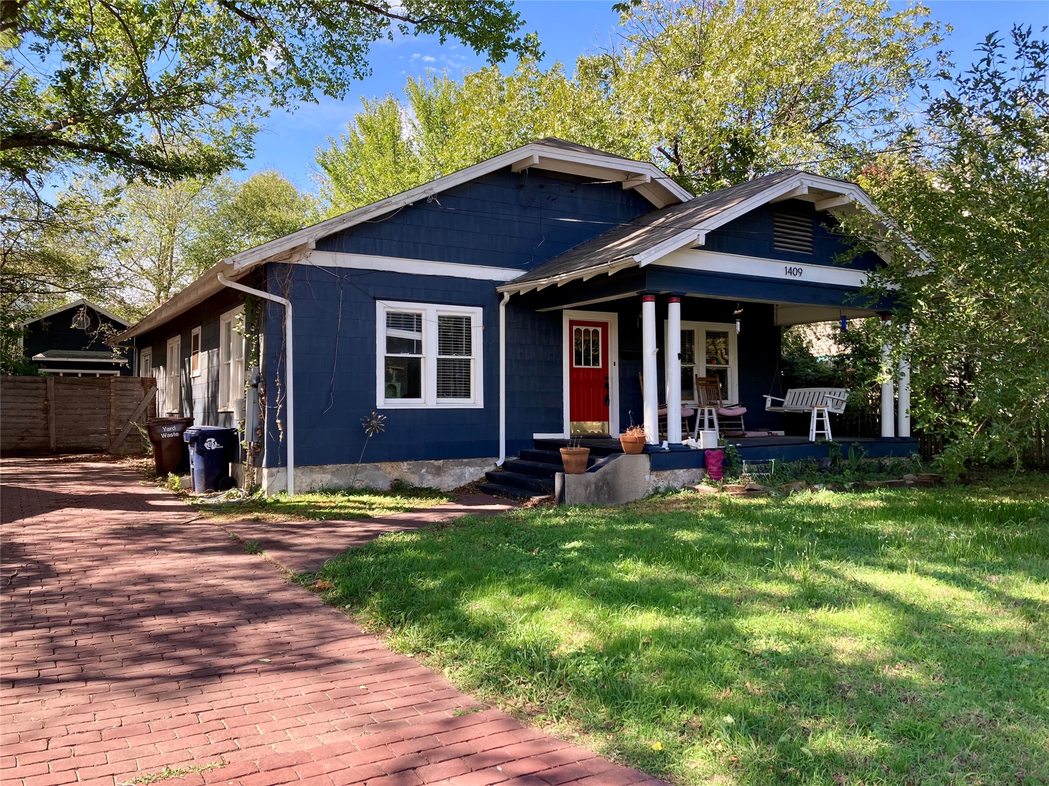 1409 N Austin Street