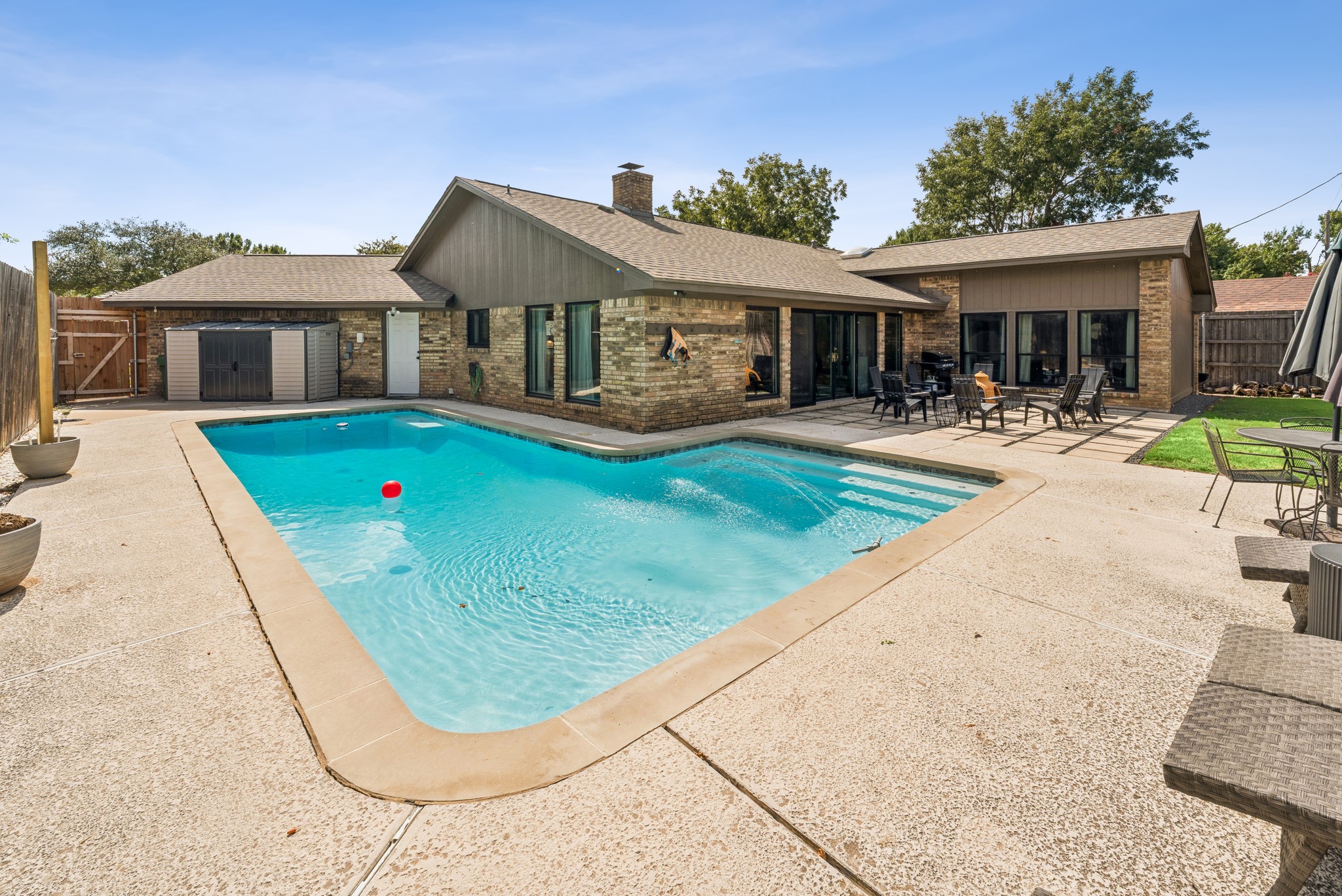 1905 Reverchon Drive