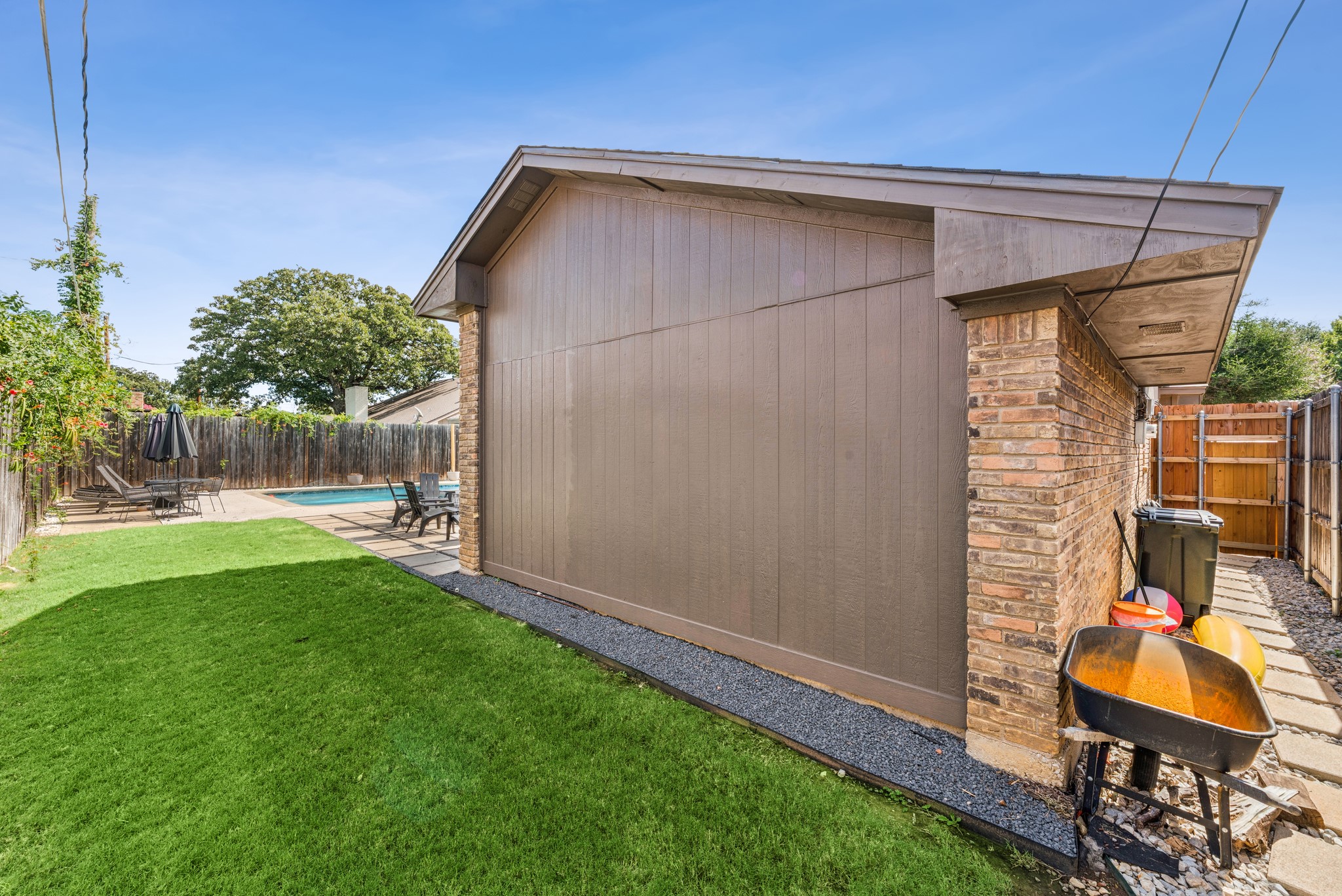 1905 Reverchon Drive