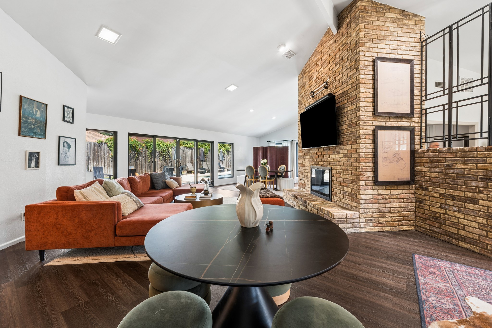 1905 Reverchon Drive