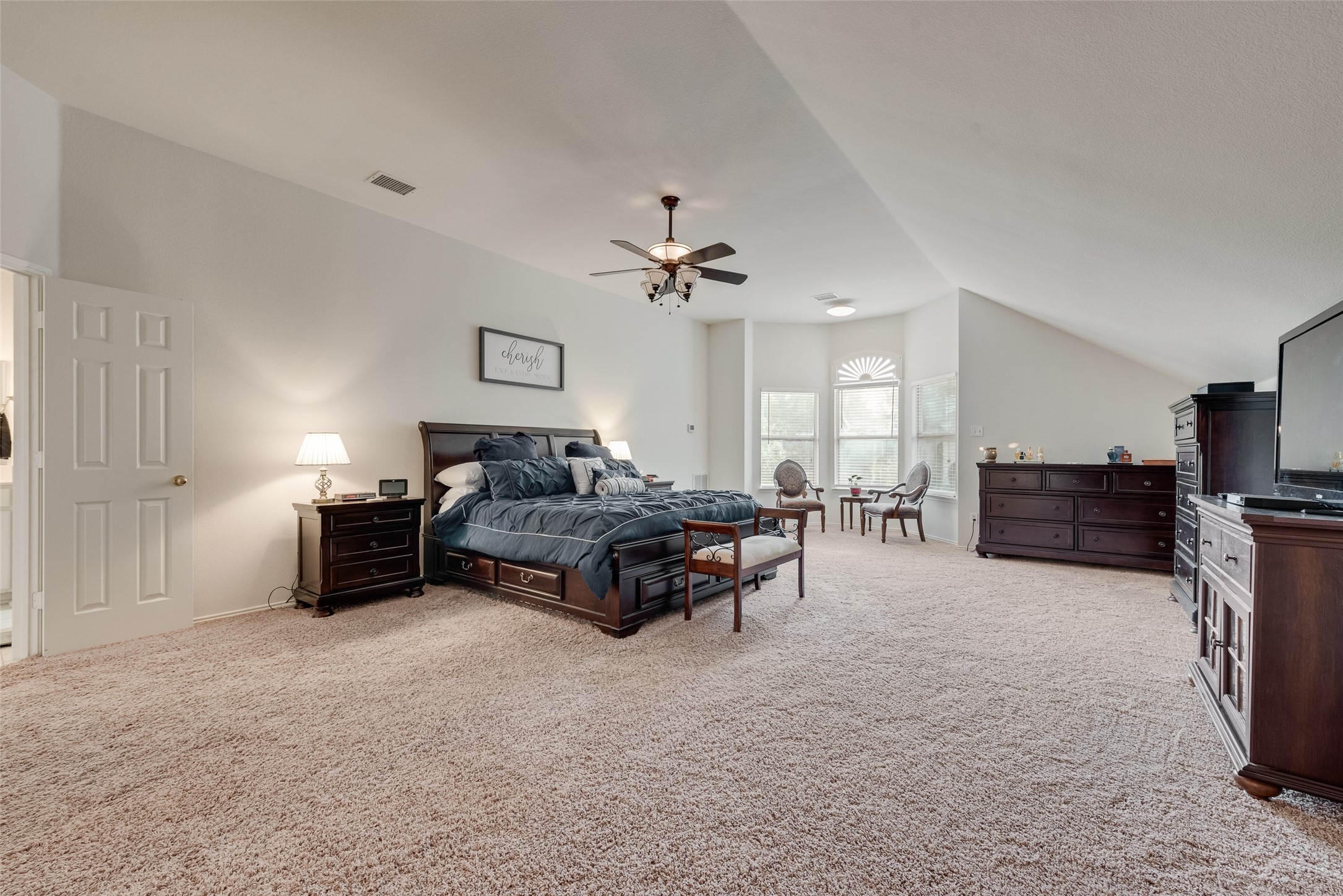 148 Oakbluff Drive
