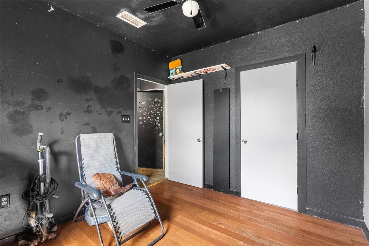 324 Cynisca Street