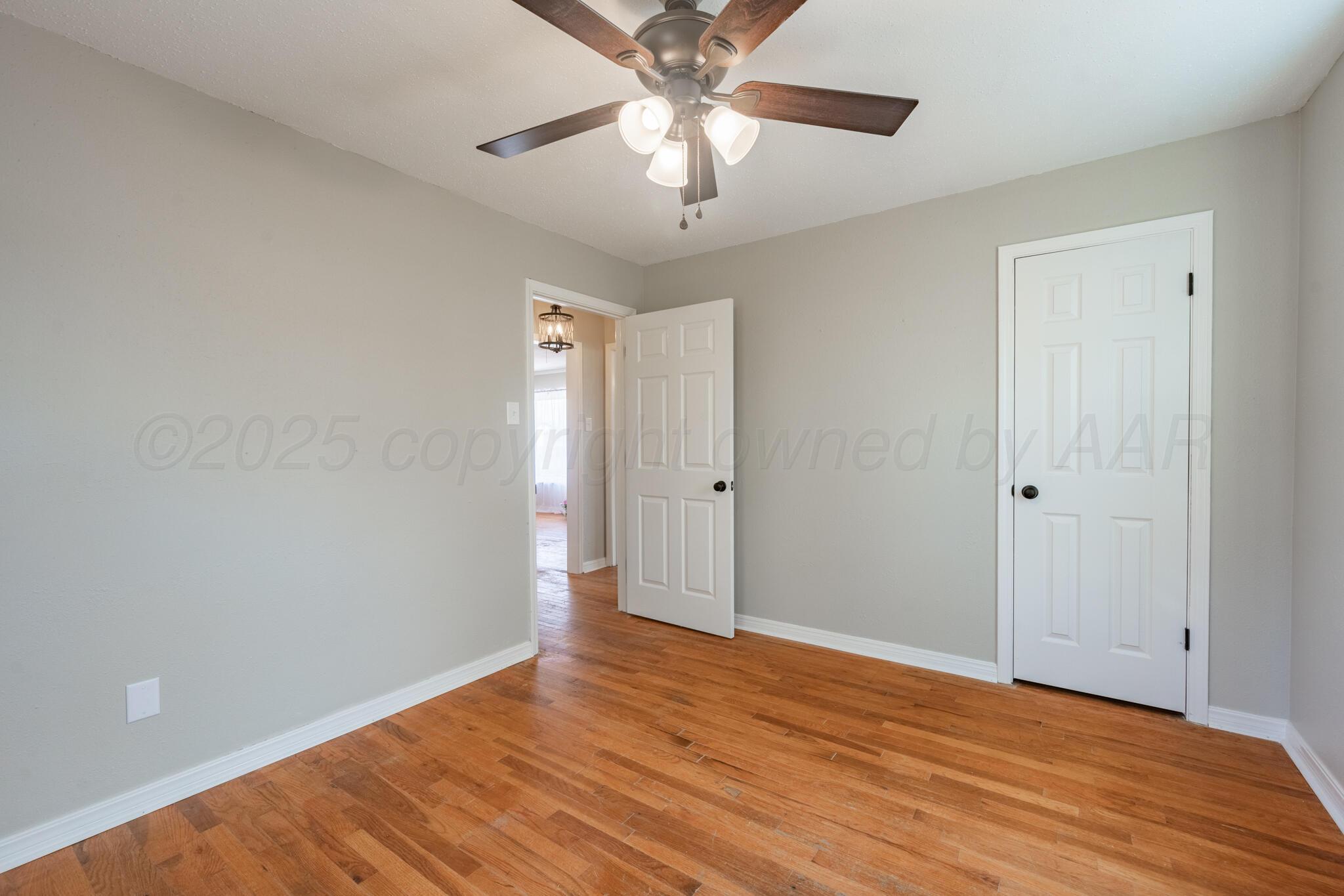 4014 S LIPSCOMB Street