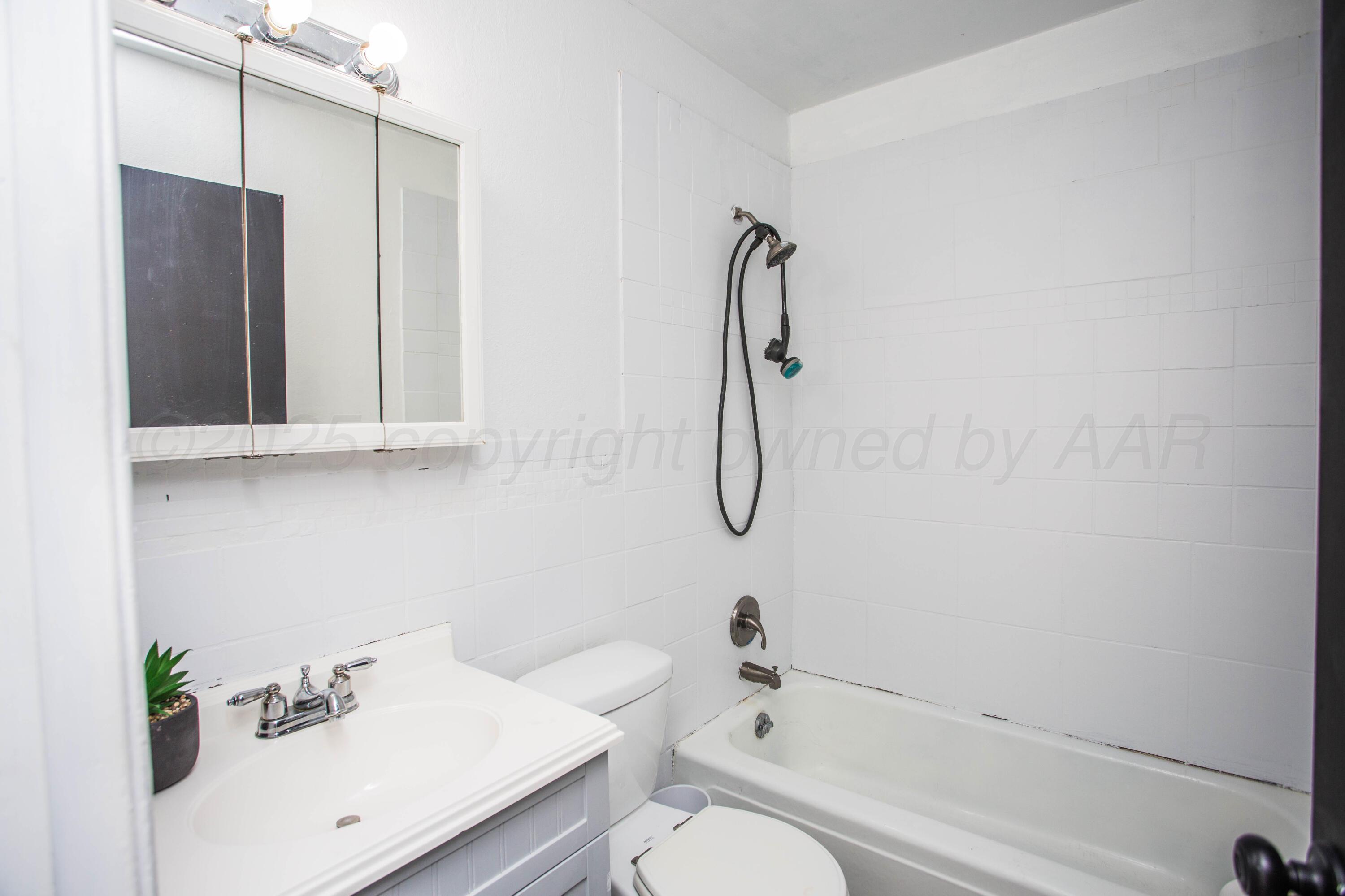1016 NW NW 11th Street