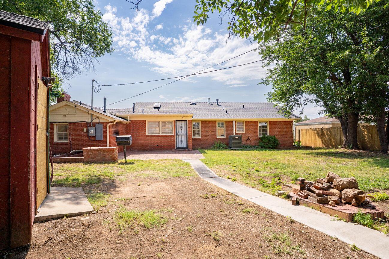 1802 CHAMA Street