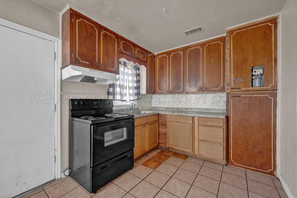 108 SPRUCE Avenue