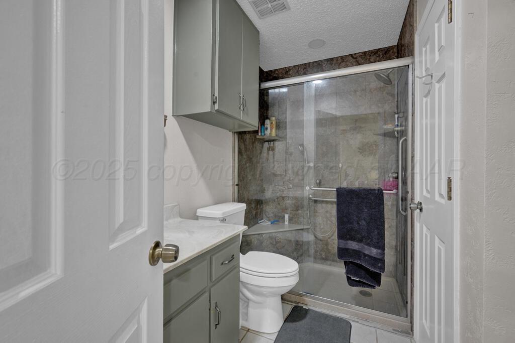 5105 BLACK OAK Drive