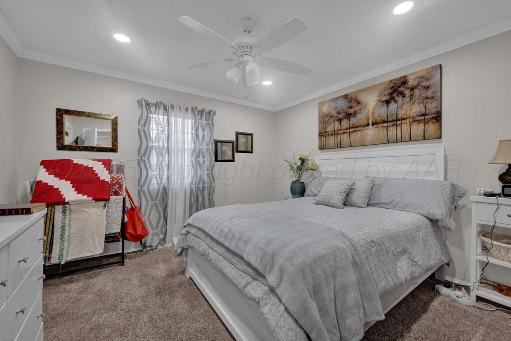 5105 BLACK OAK Drive